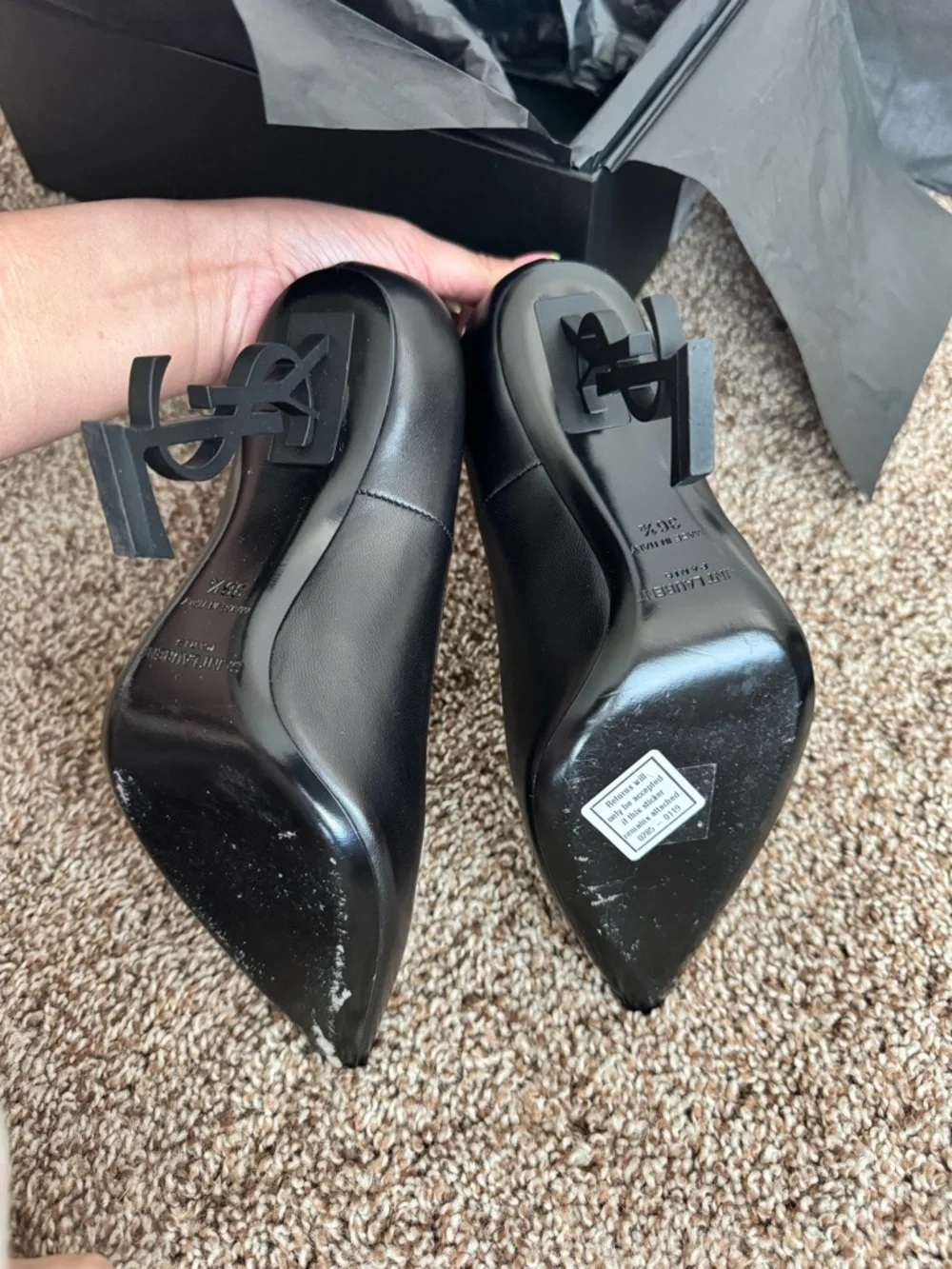 Saint Laurent Black Leather Logo-Detail Pointed Pumps - Picture 3 of 10
